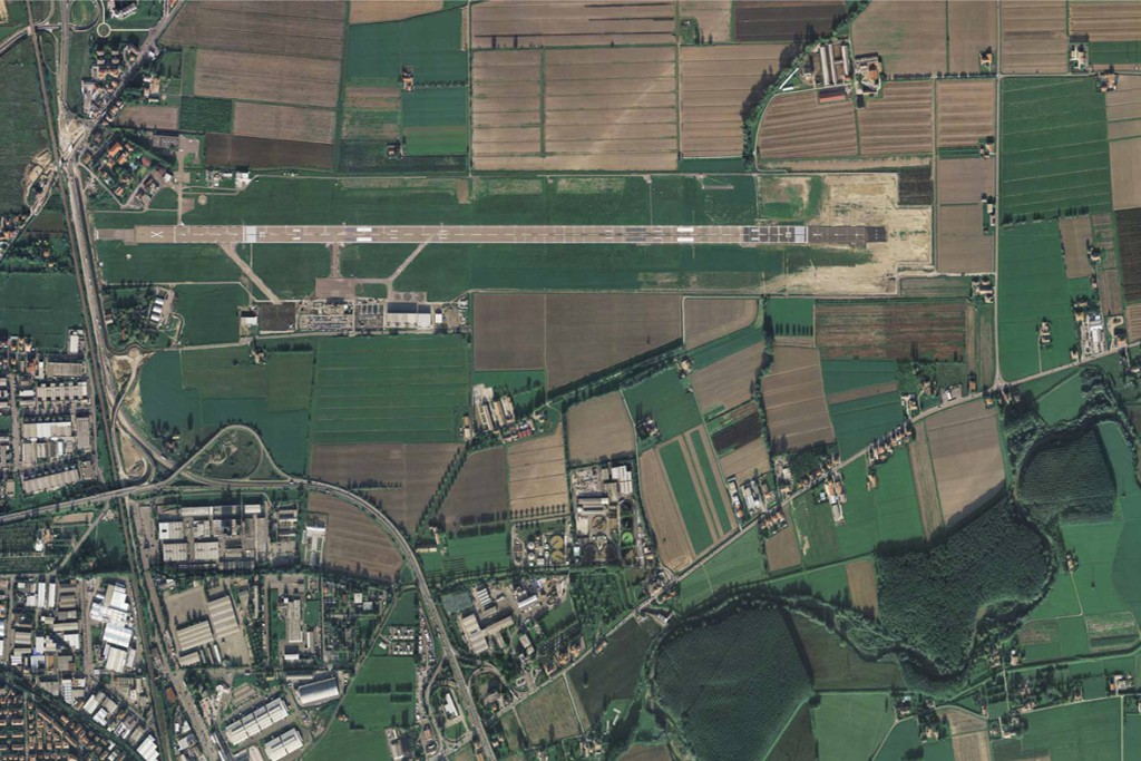 Parma Airport 01 Neil Tomlinson